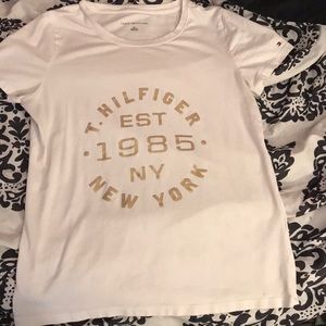 TOMMY HILFIGER small size T-shirt